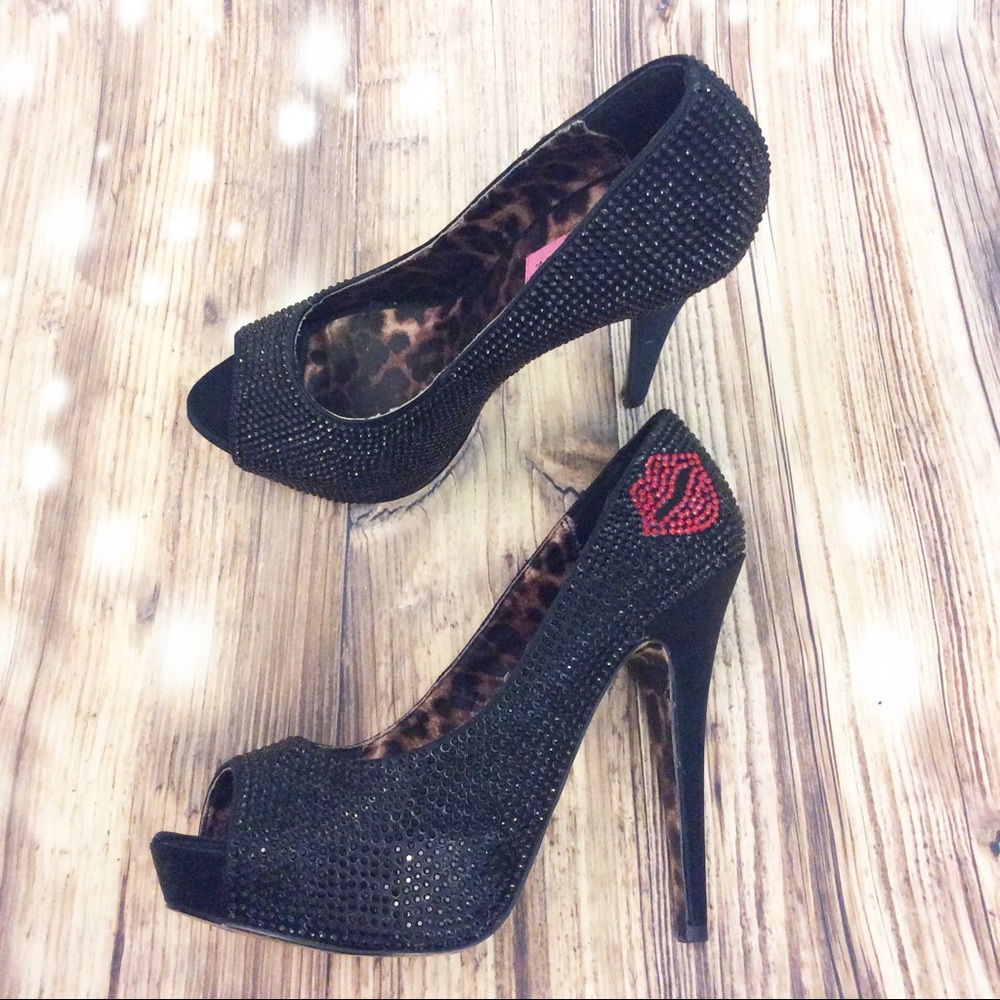 Betsey Johnson Hot Lips Black Sequined Pumps